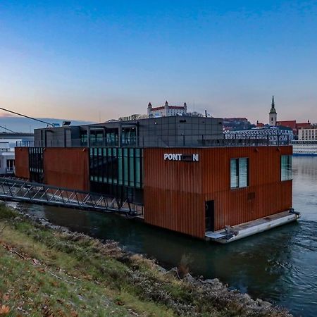 Ponton Rooms Bratislava Esterno foto