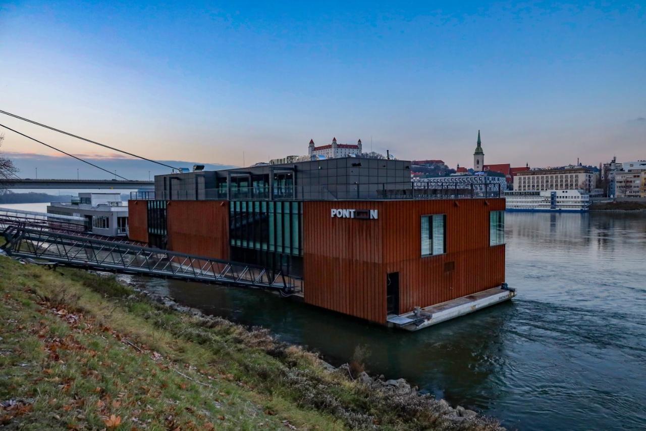 Ponton Rooms Bratislava Esterno foto