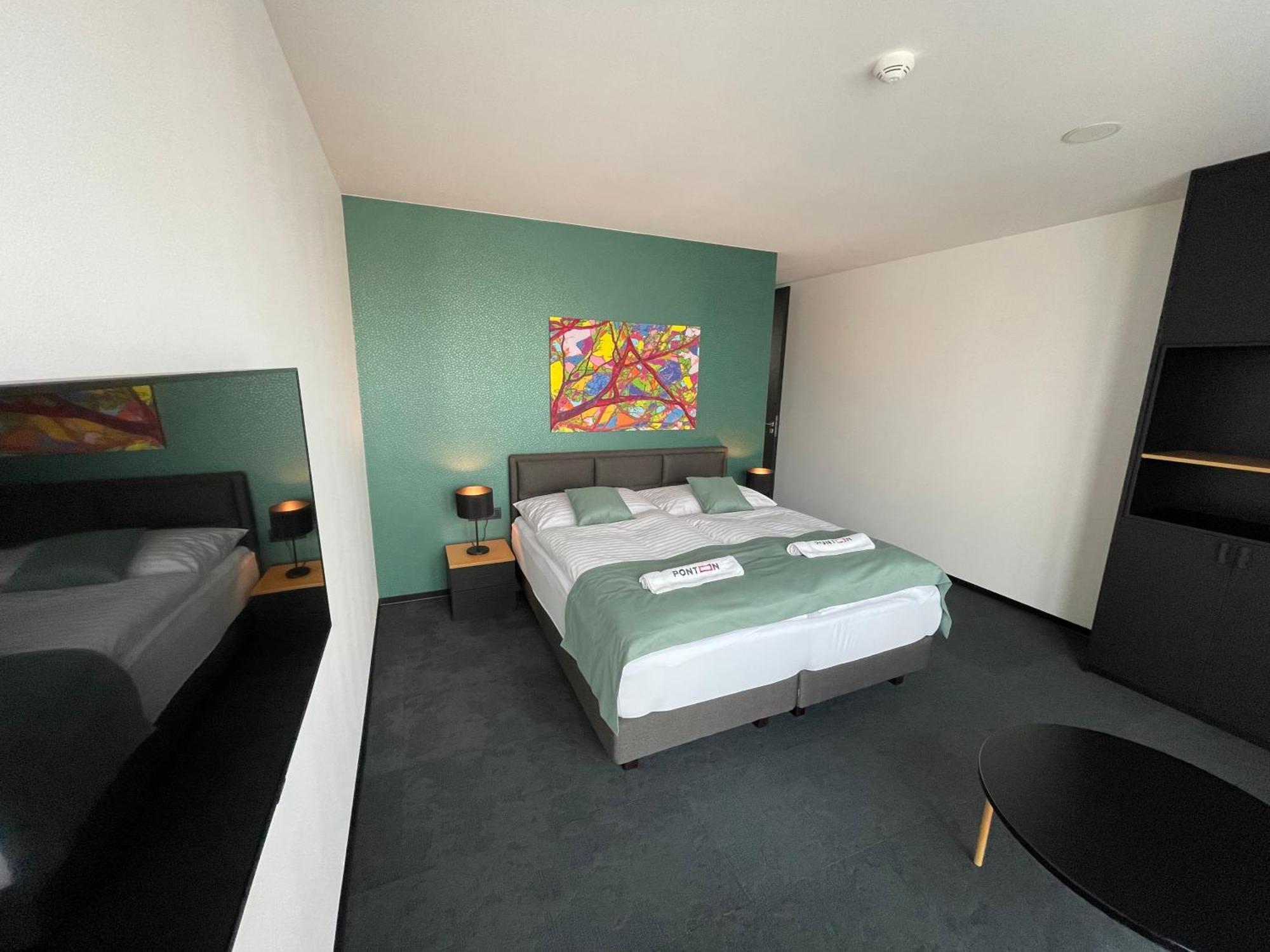 Ponton Rooms Bratislava Esterno foto